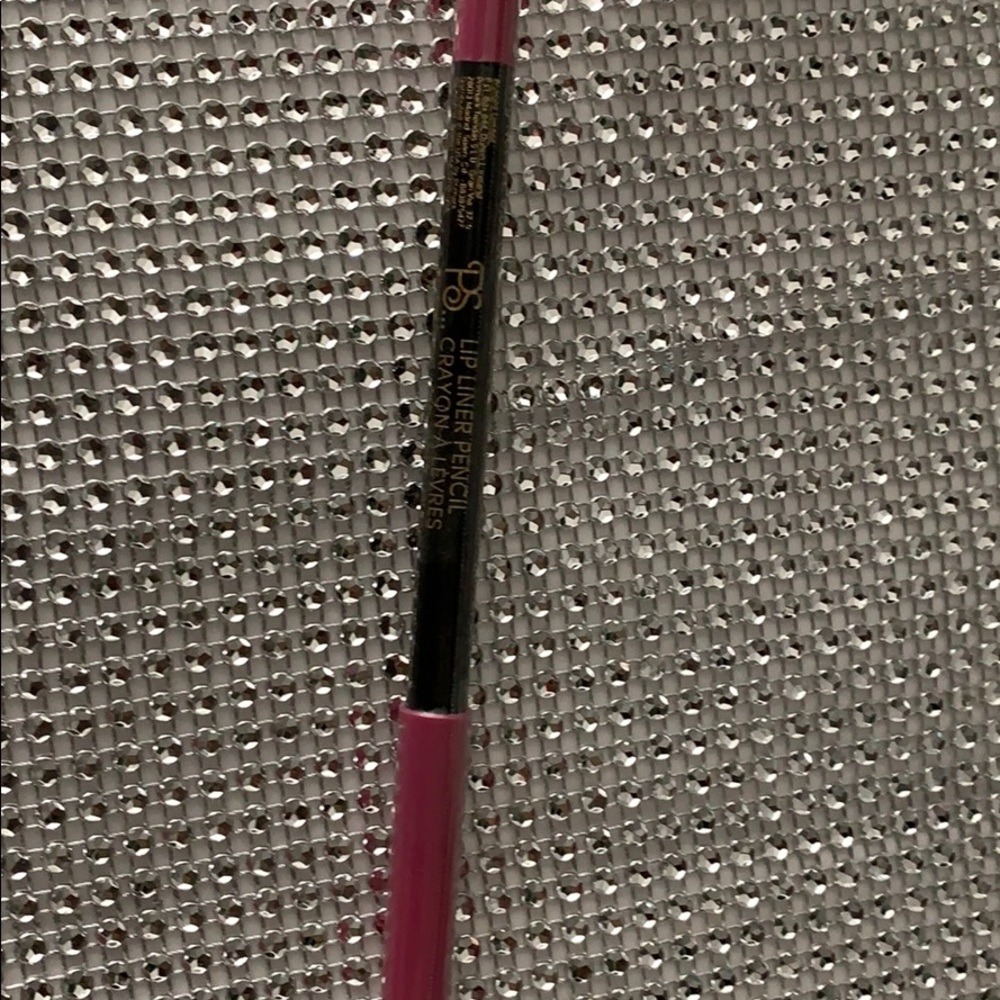 Lip liner